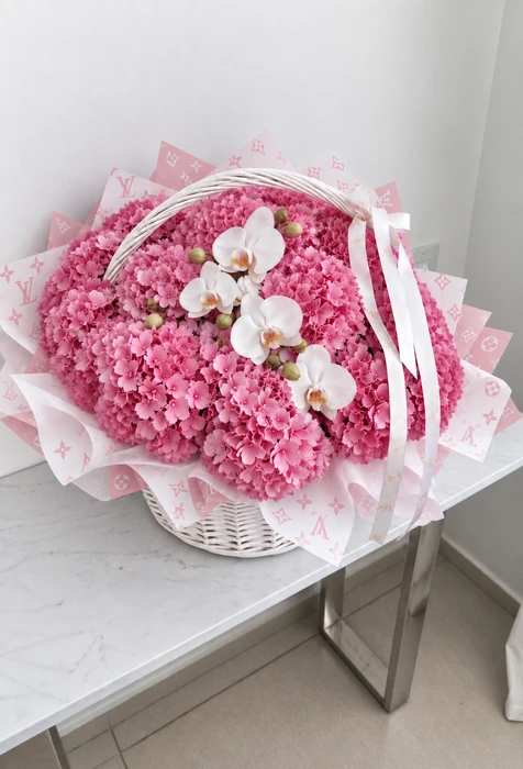 HOLLYWOOD BOUQUET