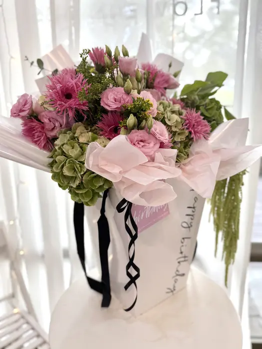 זר פרחים QUEEN