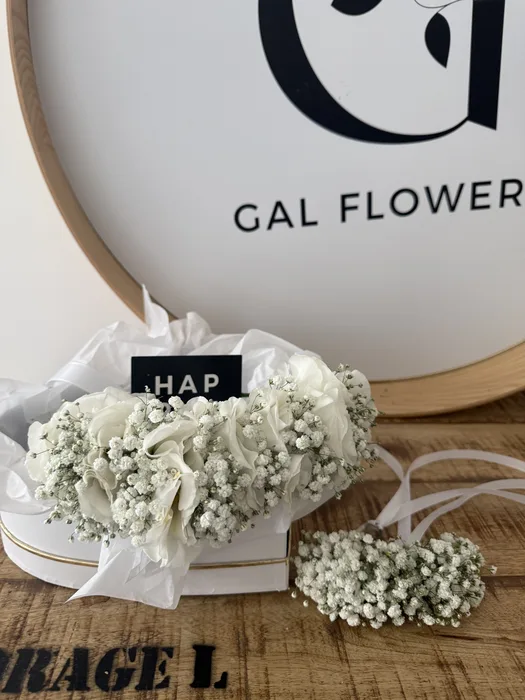 זר לראש + צמיד פרחים ליד