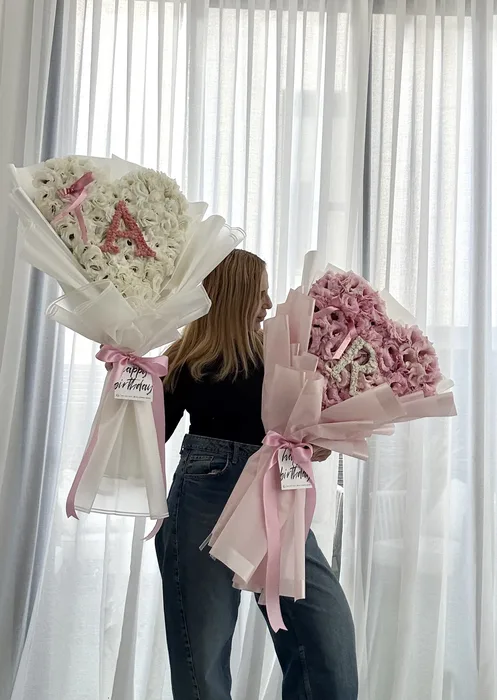 לב פרחים ואות